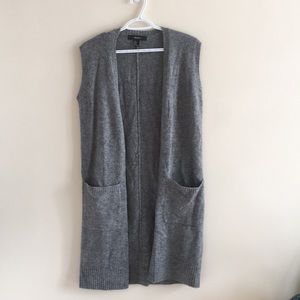 Sleeveless long sweater
